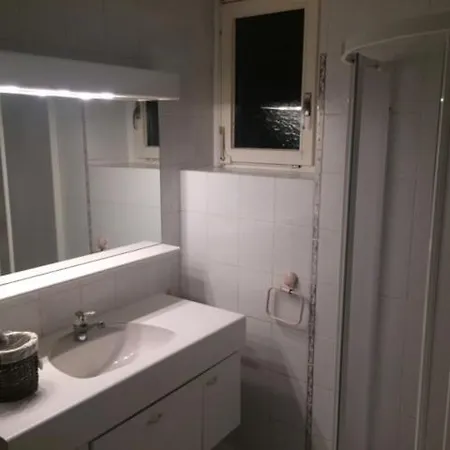 Liebesnest Am Maggiafluss